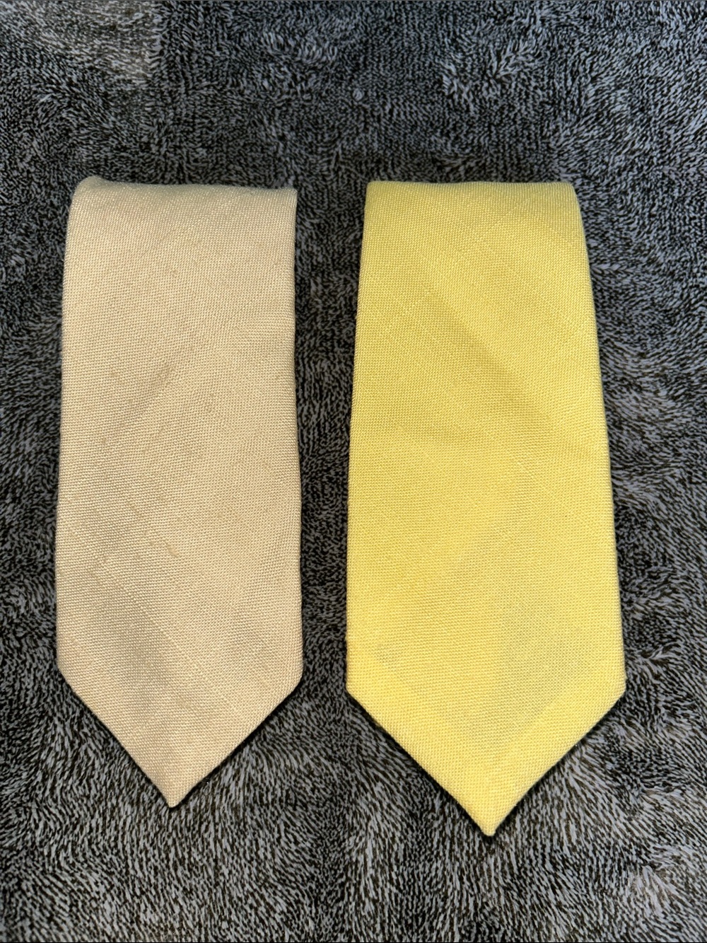 Men's Solid Yellow and Beige Necktie Set